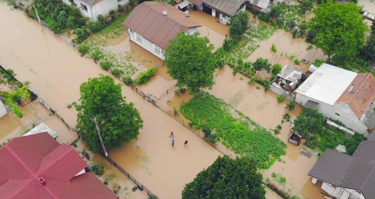 us-flooding-april-25-hero